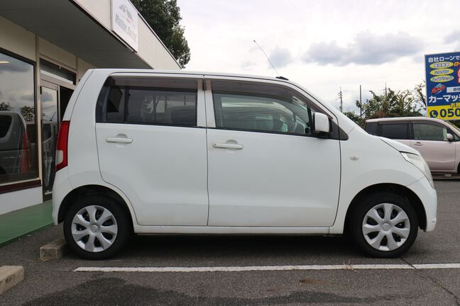 この度は当店のお車をご覧になっていただき、誠にありがとうございます。ぜひじっくりとご検討下さい。気軽にお問合せ・お見積りお待ちしております。