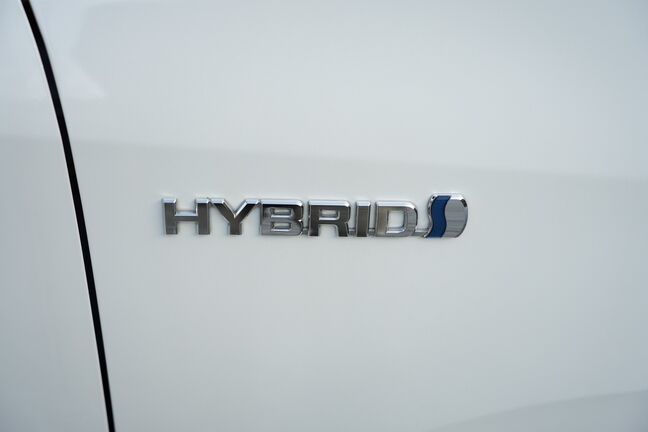 ハイブリッド車両です。静かで環境も良いものになっています。