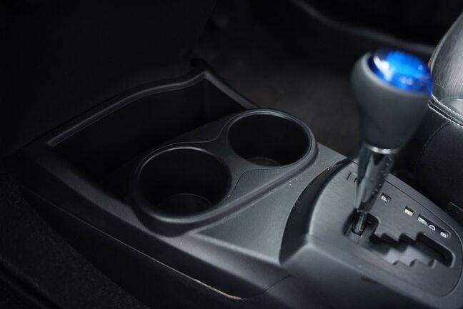 使いやすいシフトレバー！青いグリップ部分もデザインとしてアクセントになっています！【アクア】