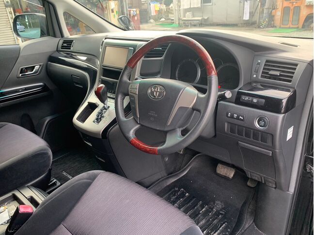 【友達追加の方法①】LINEで「@391tycna」を検索して友達追加できます。