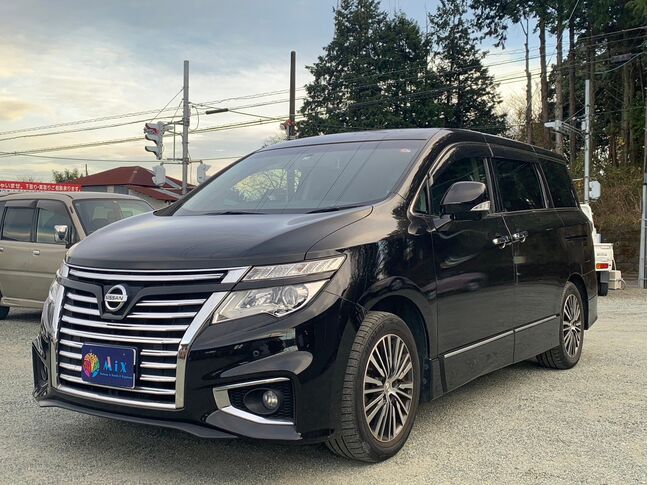 【お車探し】お客様のご要望に応じて、仕入れのプロがお客様と一緒にご希望のお車をお探しさせて頂くサービスをご提供しています。ご遠慮なくお申し出ください。