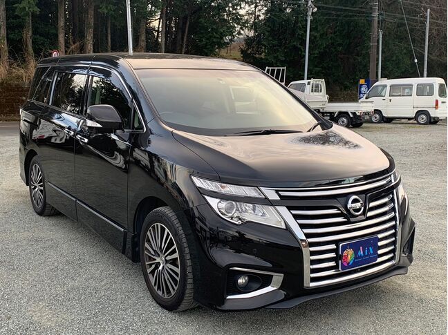 【廃車の無料引取り】当社は他社で購入された場合でも走行不能車や廃車の無料引き取り大歓迎です。「LINEでお問い合わせ」から車検証・車両の写真とご希望金額をお送りください