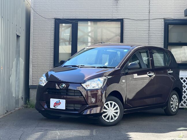 新車なので内外装はとても綺麗です！是非一度店頭でご覧ください。
