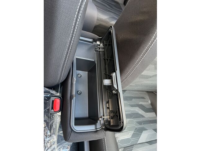 すぐにお車が必要な方に、レンタカー（保険付）をお貸出ししております。契約後、即日引渡しOKです。