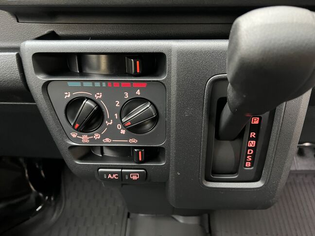 内外装美車、安くても一切手抜きは致しません。