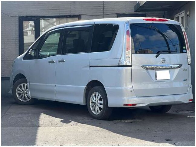 地方（札幌市外・道外）の方は別途陸送費用と名義変更、車庫証明費用がかかります。詳しくは担当金澤までお問合せください。