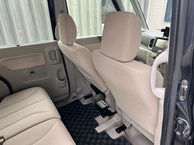 内外装美車、価格が安くても一切手抜きは致しません。全車整備、点検渡しにて安心、安全をお届け致します。