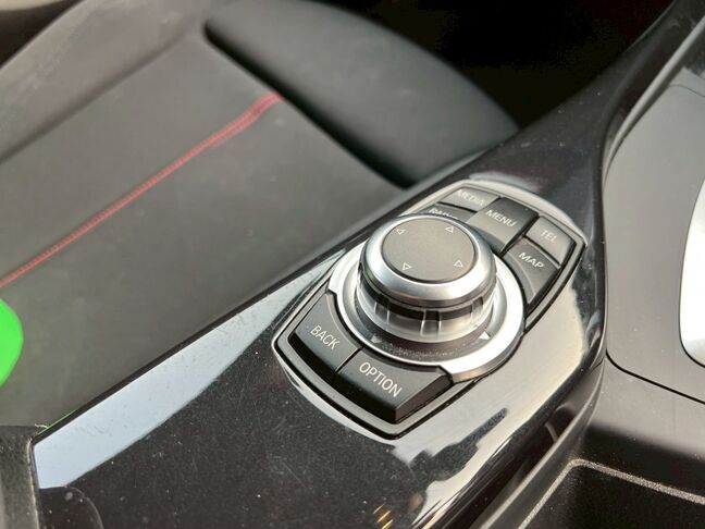 【応援】当店は、車が必要なのに様々な理由からオートローンの審査に通らず、購入できない方を応援しています。お気軽に仮審査をお申し込みください。