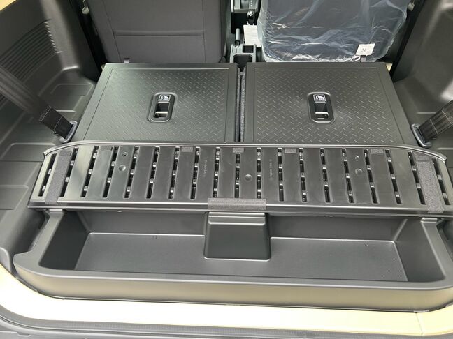 タイヤ＆ホイール、バッテリー等格安にてご案内致します。お気軽にお声掛け下さい。登録済未使用車