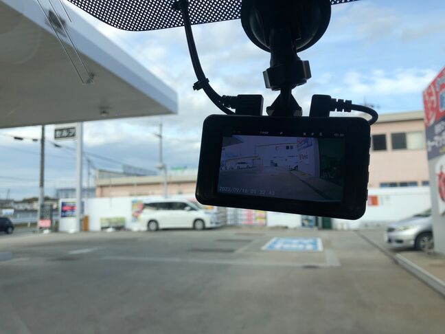 燃費がいい◎　ETC、ドラレコ、ナビ付き◎　　社外LEDテール(*´▽｀*)　　　　　　　　　　　　　　　　　　　　　　　　　　
　　　　　　　　気になる方はお気軽に問い合わせください♬