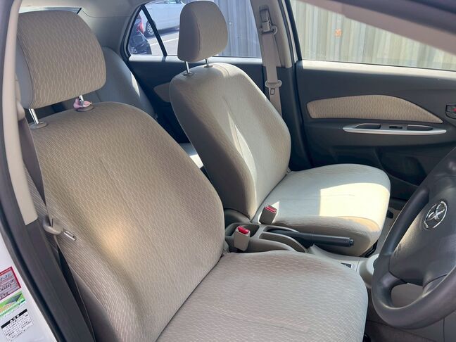 LINEで簡単仮審査が可能です。まずはお友達追加からお願いいたします。