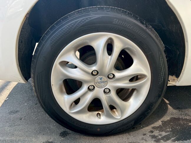 普通自動車なら、どんな状態のお車でも4万円以上でお引き受け致します。