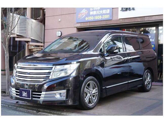 大きく目立つ傷もなく綺麗な状態です。