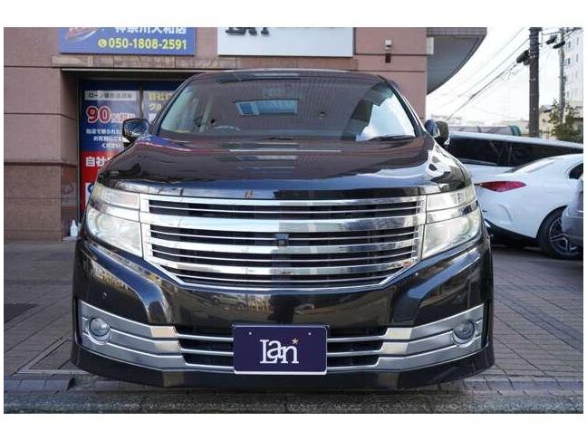 大人気のブラックカラーのエルグランド！