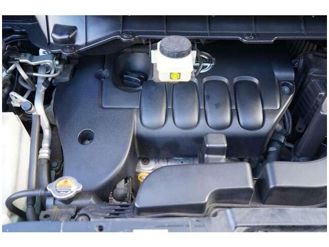エンジンルーム内もきちんと清掃してますので綺麗な状態です。