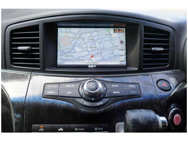 ナビも付いてるので安心して運転出来ます。