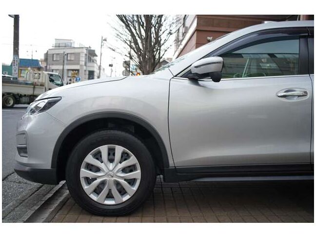 大きな傷もなく綺麗なお車です！