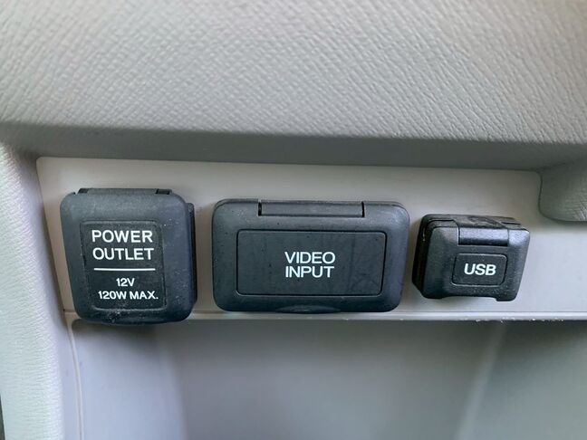 【点検整備】当社の点検整備は消耗品やオイル交換もしています。
点検箇所の写真やコンピューター診断の結果は全て写真を撮って保存してあります。ご安心ください。