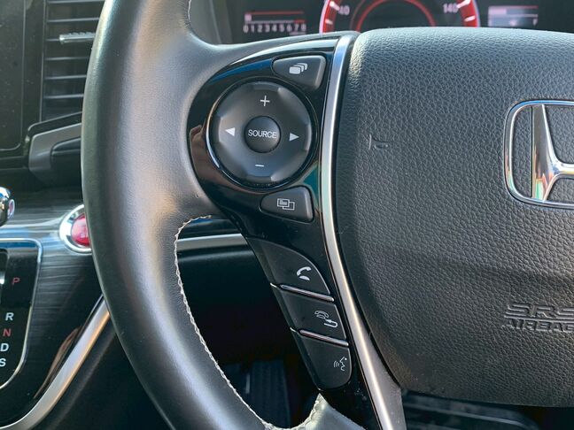 【仮審査申込】当社公式LINEから詳しくご案内しています。まずは、次の①～③の中からやりやすい方法で友達追加をお願いします。