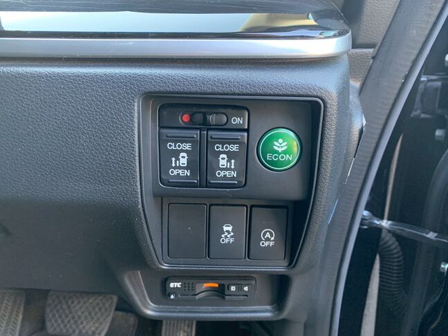 ご返信頂くと、当社の自社ローンの特徴について、詳しくご案内させて頂きますので、まずは公式LINEの友達登録をお願いします