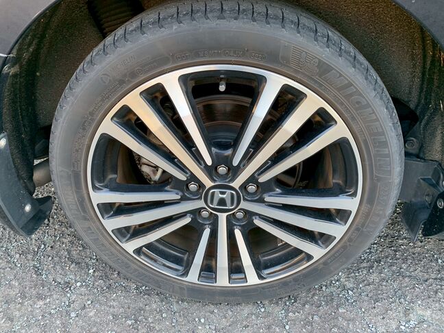 【廃車の無料引取り】当社は他社で購入された場合でも走行不能車や廃車の無料引き取り大歓迎です。「LINEでお問い合わせ」から車検証・車両の写真とご希望金額をお送りください