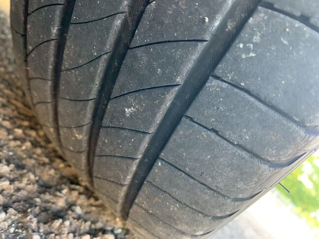 【点検整備】当社の点検整備は消耗品やオイル交換もしています。
点検箇所の写真やコンピューター診断の結果は全て写真を撮って保存してあります。ご安心ください。