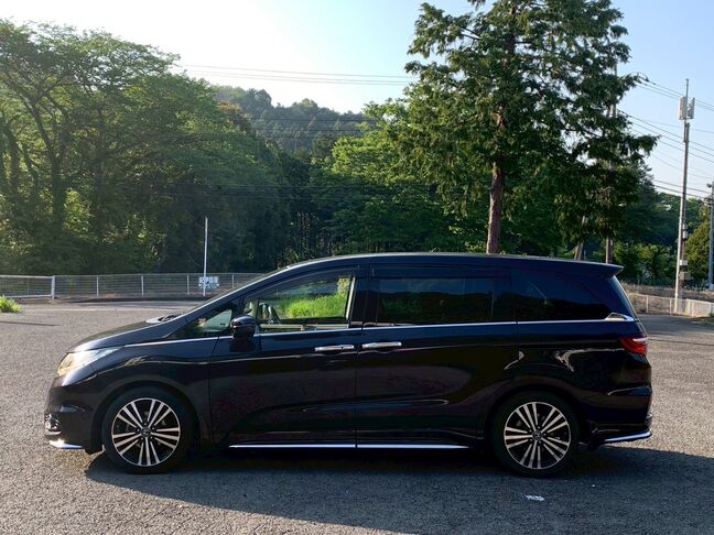 【お車探し】お客様のご要望に応じて、仕入れのプロがお客様と一緒にご希望のお車をお探しさせて頂くサービスをご提供しています。ご遠慮なくお申し出ください。