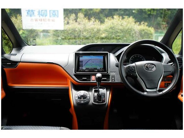 車内も綺麗でおしゃれなデザインです。