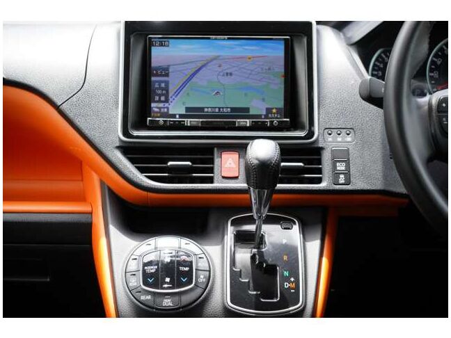 車内も綺麗でおしゃれなデザインです。