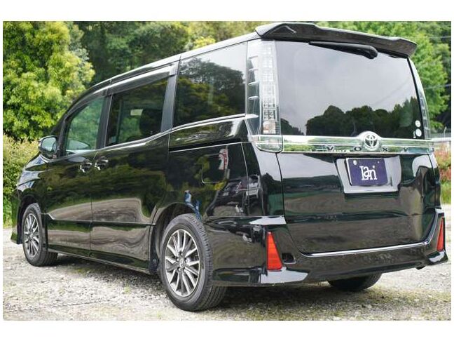 目立つ傷もなく綺麗な状態です。