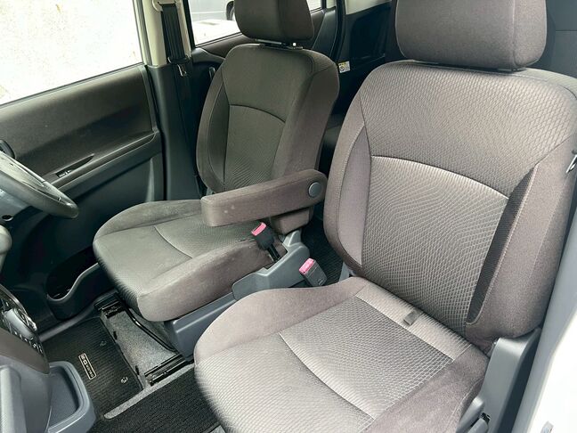 当店では、お急ぎのお客様に無料でレンタカーをお貸出ししております。ご契約後、即日引渡しOKです。