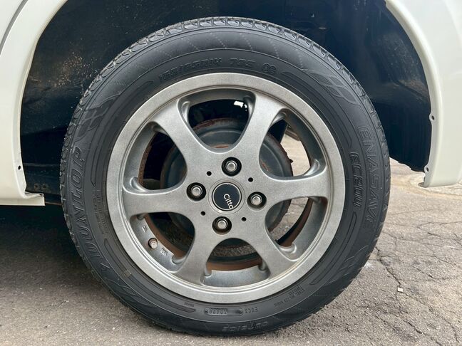 LINEで簡単仮審査が可能です。まずはお友達追加からお願いいたします。