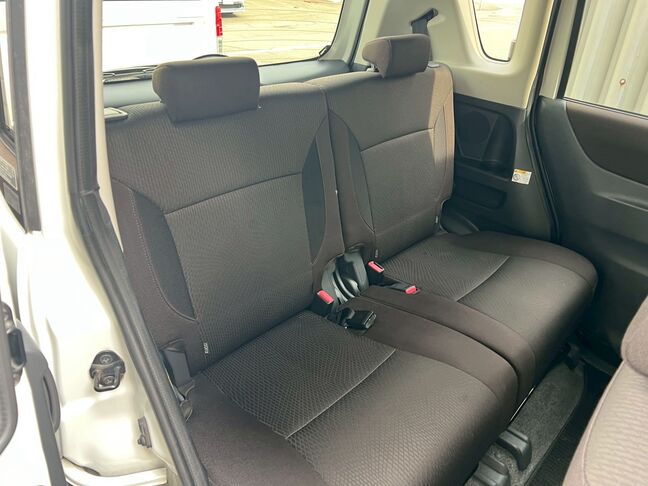 地方（札幌市外・道外）の方は、別途陸送費用と名義変更費用、車庫証明費用が掛かります。詳しくは担当金澤まで。