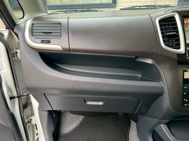 タイヤ＆ホイール、バッテリー等格安にてご提供致します。お気軽にお声がけ下さい。