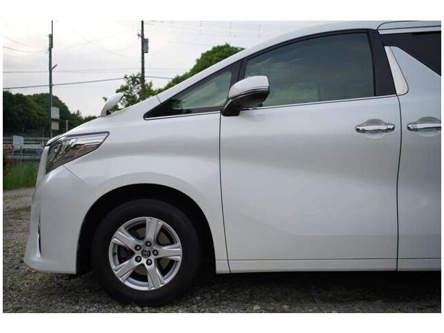 目立つ傷もなく綺麗な状態のお車です！