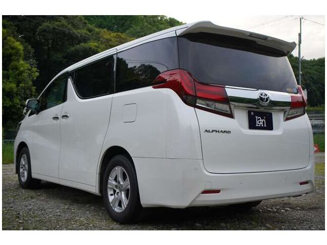 目立つ傷もなく綺麗な状態のお車です！