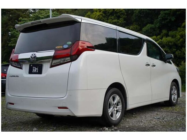 目立つ傷もなく綺麗な状態のお車です！