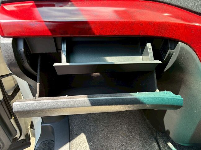 お客様に安心と安全なカーライフをお送りいただけるよう精一杯の努力を惜しみません。