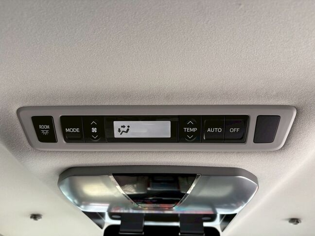 15年未満、15キロ以下のお車に関しましては、1年間走行距離無制限保障をご選択いただけます。