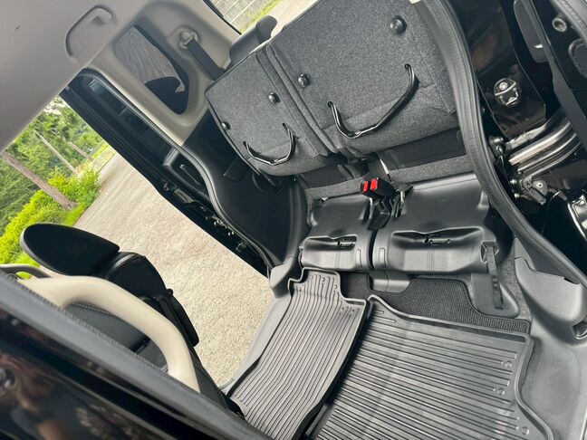 LINEをご利用でないお客様は mixllc.line@gmail.com にご連絡ください。メールでご案内を差し上げます。