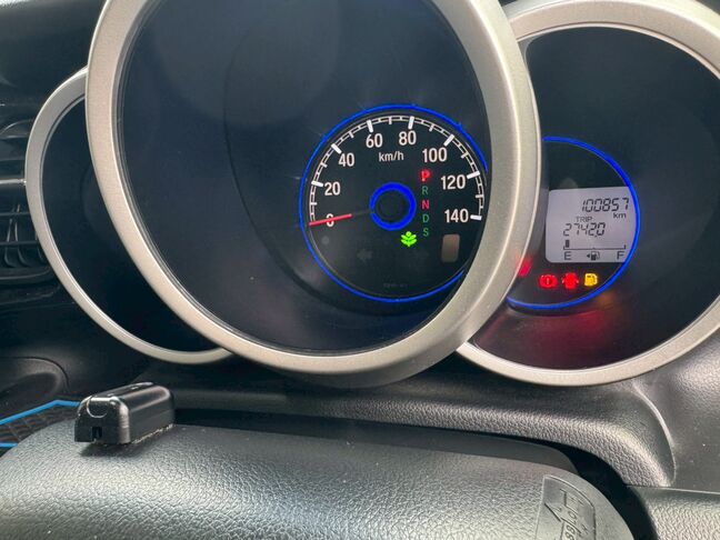 【お車探し】お客様のご要望に応じて、仕入れのプロがお客様と一緒にご希望のお車をお探しさせて頂くサービスをご提供しています。ご遠慮なくお申し出ください。