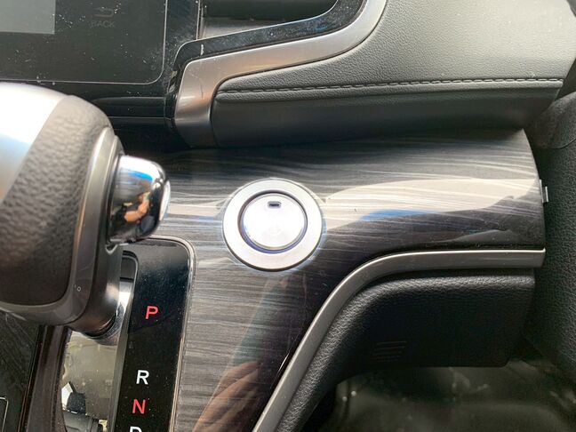 【点検整備】当社の点検整備は消耗品やオイル交換もしています。
点検箇所の写真やコンピューター診断の結果は全て写真を撮って保存してあります。ご安心ください。