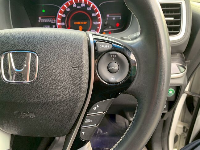 【友達追加の方法①】LINEで「@391tycna」を検索して友達追加できます。