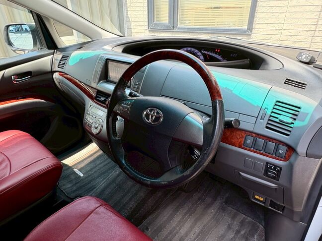 お客様に安心と安全なカーライフをお届けできるよう、精一杯の努力を惜しみません。