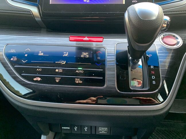 【友達追加の方法②】車両画像の2枚目のQRコードをLINEで読み込んで友達追加できます。