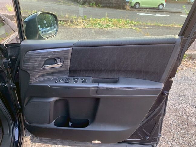 ご返信頂くと、当社の自社ローンの特徴について、詳しくご案内させて頂きますので、まずは公式LINEの友達登録をお願いします