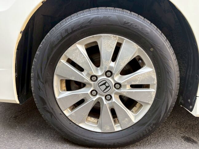 15年未満、15キロ以下のお車に関しましては、1年間走行距離無制限保障をご選択いただけます。