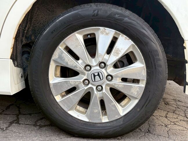 LINEで簡単仮審査が可能です。まずはお友達追加からお願いいたします。