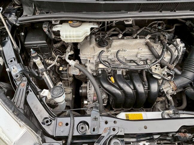 走行距離約12万キロですが、手入れされている綺麗なエンジンルーム！