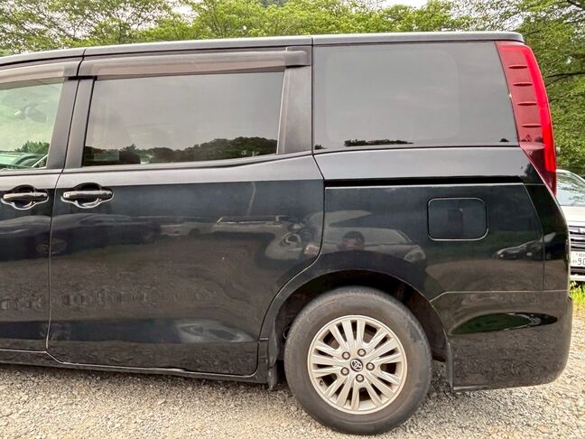 人気色の黒色ボディーで大きな目立つ傷もなく綺麗な状態です！